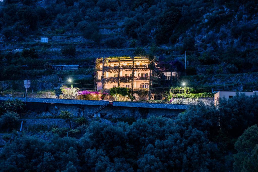 Hotel Pellegrino Праяно Екстериор снимка