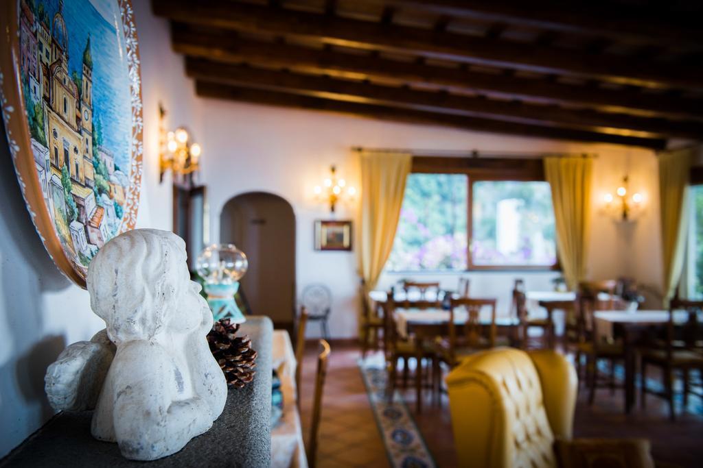 Hotel Pellegrino Праяно Екстериор снимка